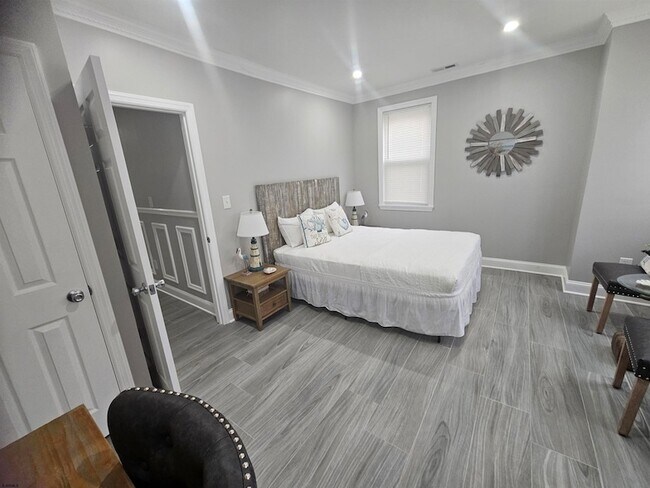 Building Photo - 4009 Ventnor Ave