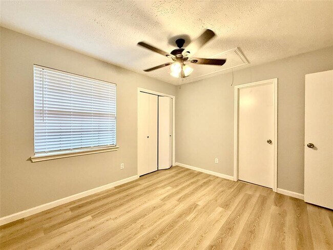 Building Photo - 9418 Westacre Pl