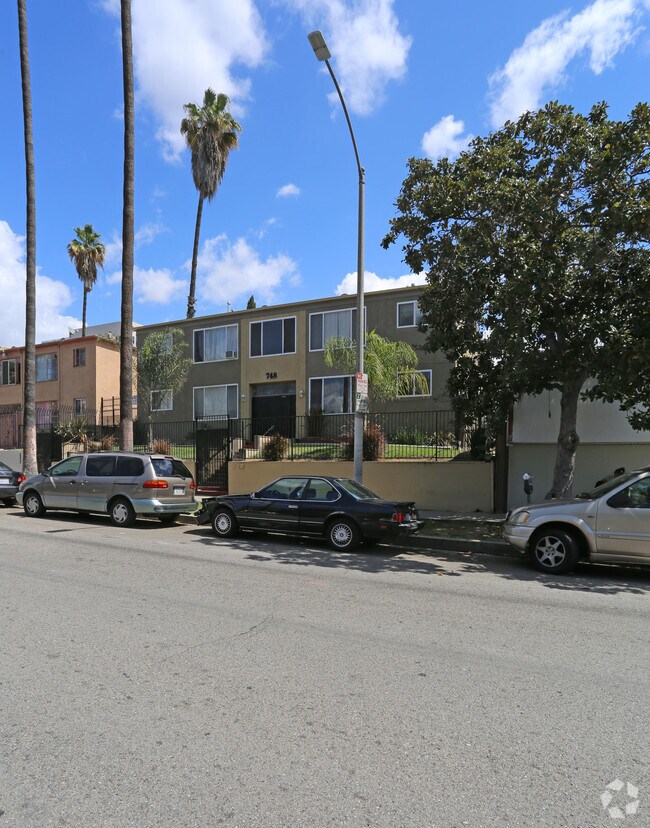 Building Photo - 748 S Berendo St