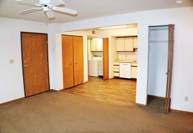 Building Photo - $1,125 | 2 Bedroom, 1 Bathroom Condo | Pet Friendly* | Available for August 1st, 2026 Move In!