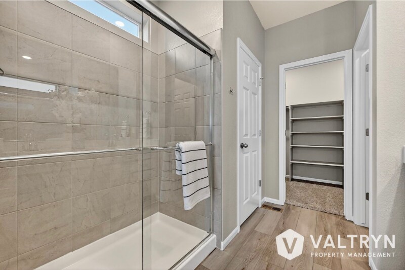 Building Photo - 13375 Valley Peak Dr