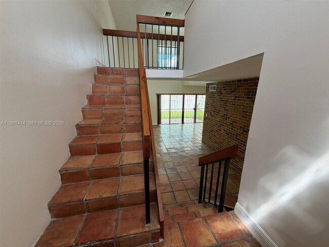 Building Photo - 1221 SW 124th Ct