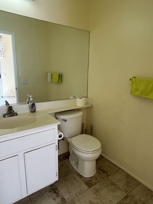 Building Photo - Cozy 3 bedroom Condo in the most demanded neighborhood at City of Alhambra