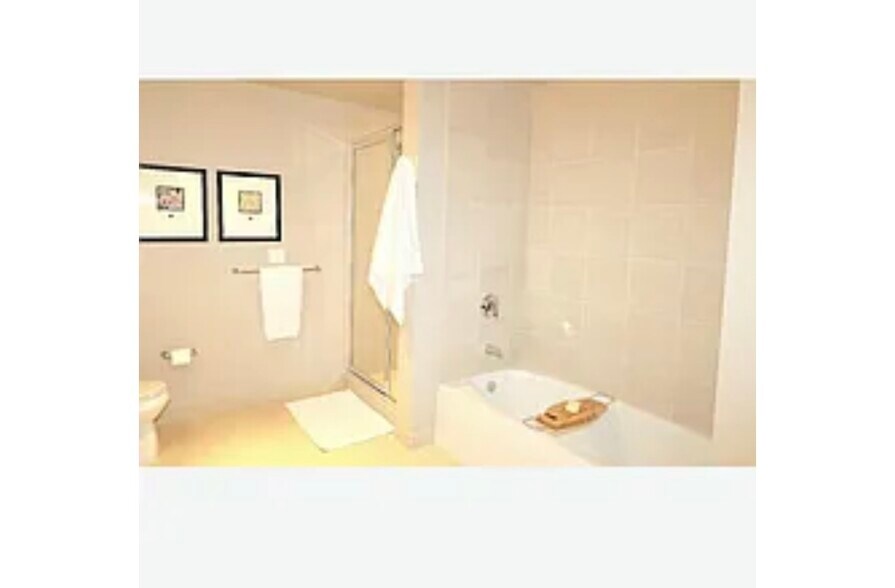 Building Photo - 1900 S River Dr