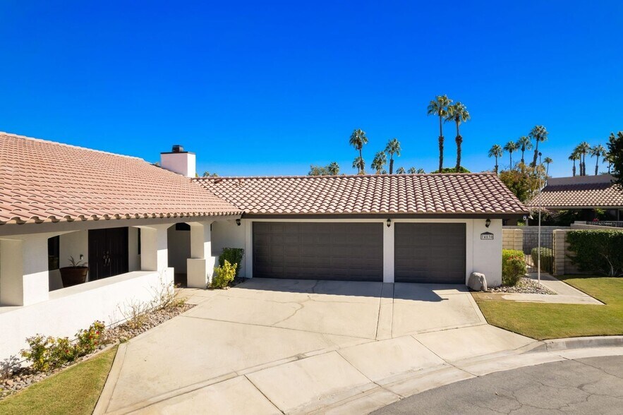 Primary Photo - 74830 Waring Ct