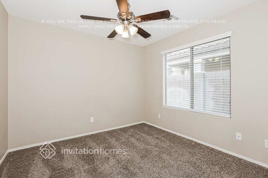 Building Photo - 3574 W Mesquite Ave