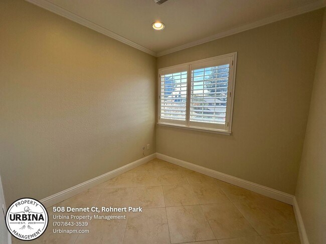 Building Photo - Expansive Rohnert Park D Section Home – Id...