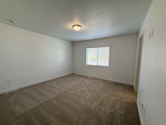 Building Photo - BRAND NEW Single Family Home