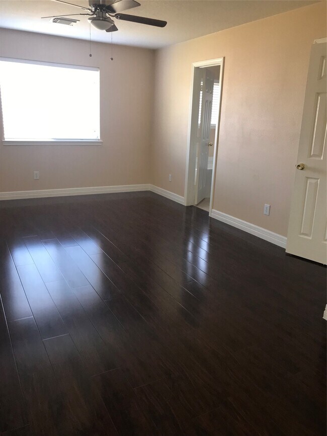 Building Photo - 2844 Morningmist Ln