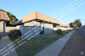 Building Photo - 9029 W Elm St