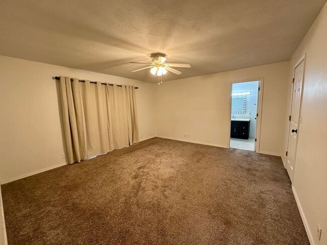 Building Photo - 3 bed 2 bath in Marshfield