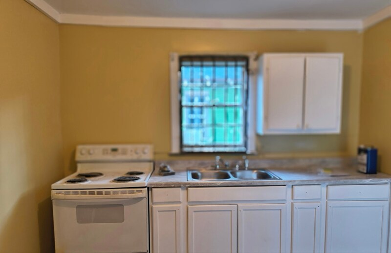 Building Photo - 920 Randall St