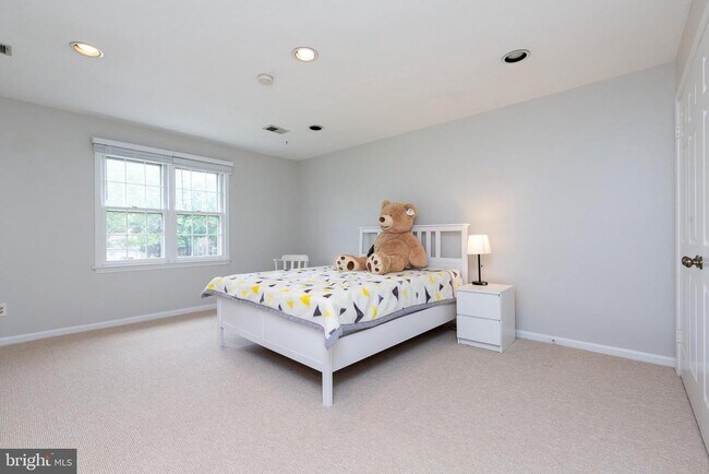 Building Photo - 9808 Korman Ct