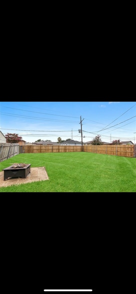 Building Photo - 3533 W Louisiana State Dr