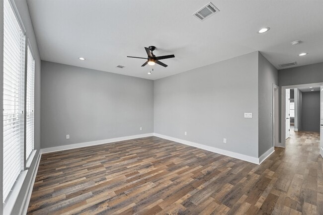 Building Photo - 7704 Sealey St