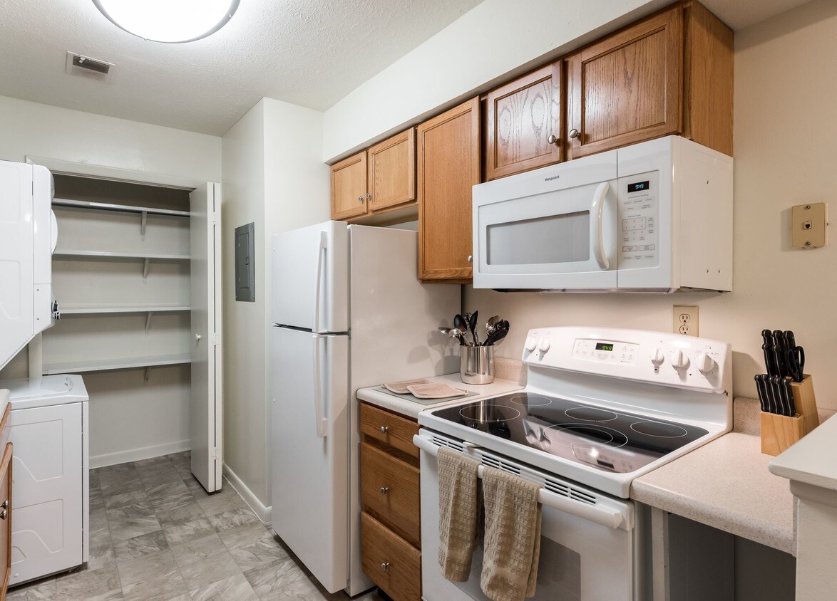 Roxalana Hills Apartments Dunbar