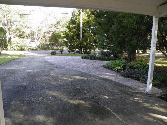 Building Photo - 103 Alden Dr