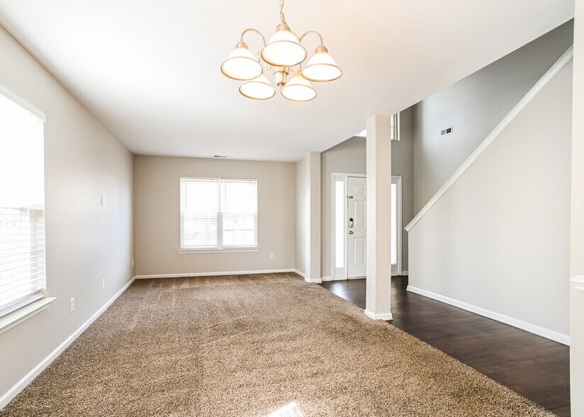 Building Photo - 3313 Valerie Dr