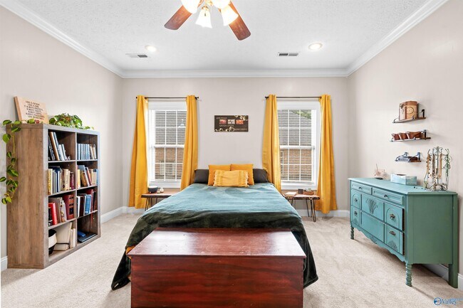 Building Photo - 25850 Iron Gate Dr