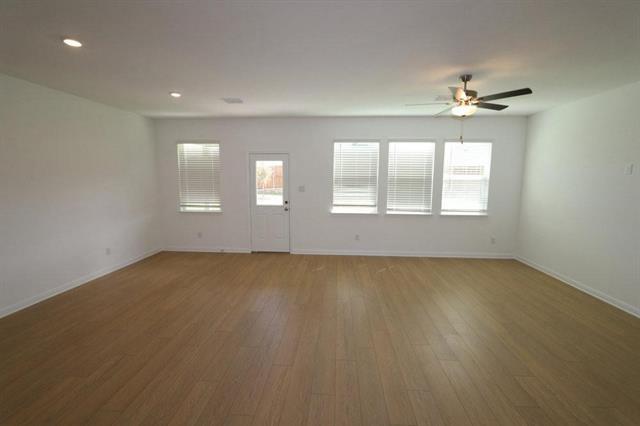 Building Photo - 14836 Picante St