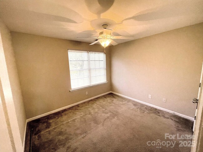 Building Photo - 221 Spring Gardens Drive