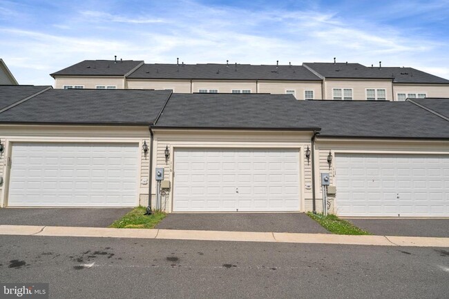 Building Photo - 116 Apricot St