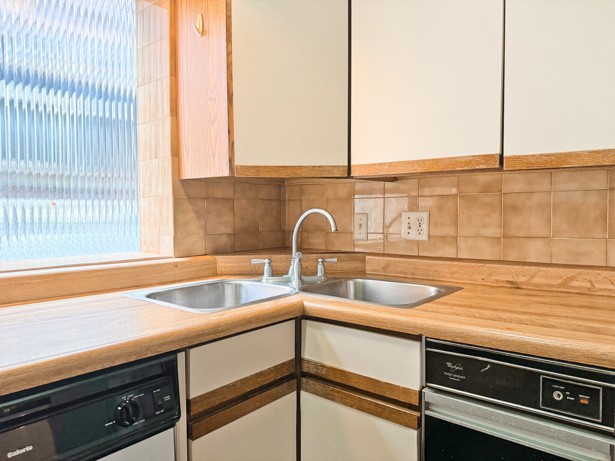 Building Photo - 5856 Darlington Rd