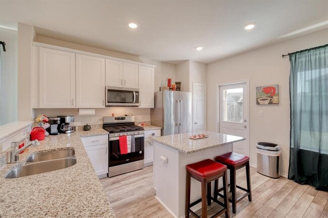 Building Photo - 248 Cherry Vine Dr