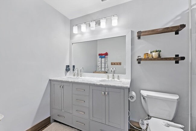 Building Photo - 203 Timberlane Cir