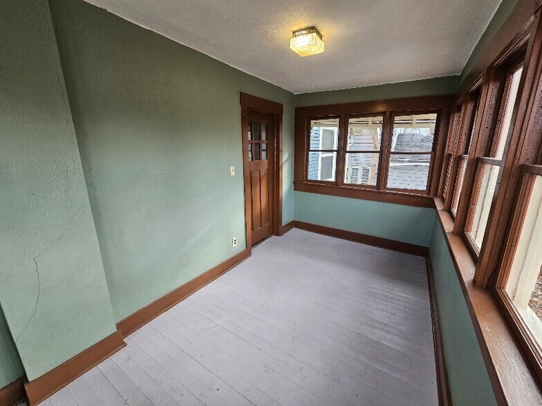 Building Photo - 1926 7th St