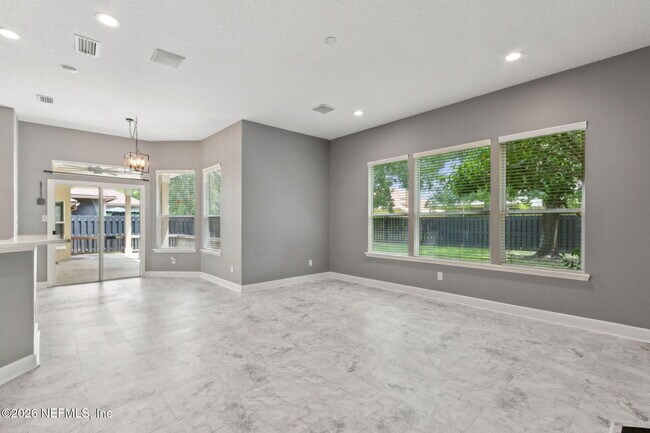 Building Photo - 14617 E Zachary Dr
