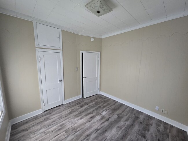 Building Photo - 5195 Seale Rd