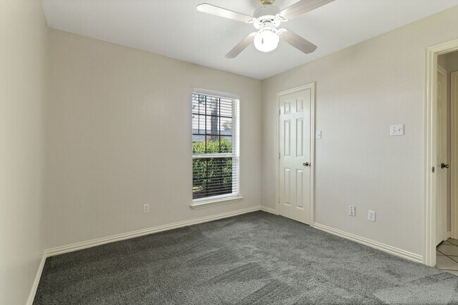 Building Photo - 17131 Quail Park Dr