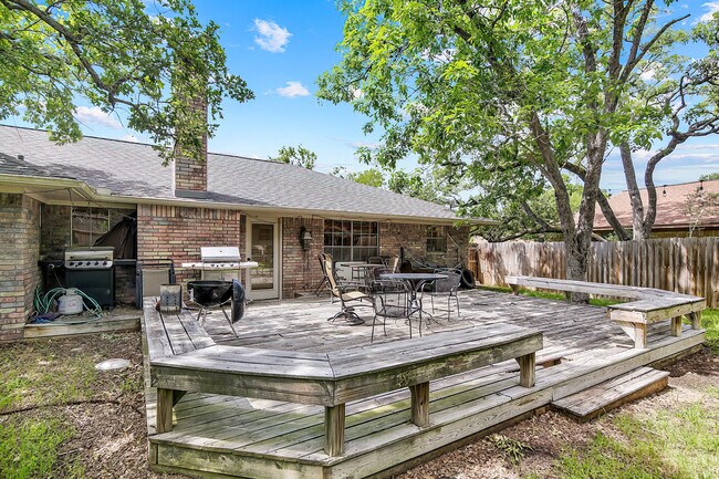 Building Photo - 1406 Angelina Cir