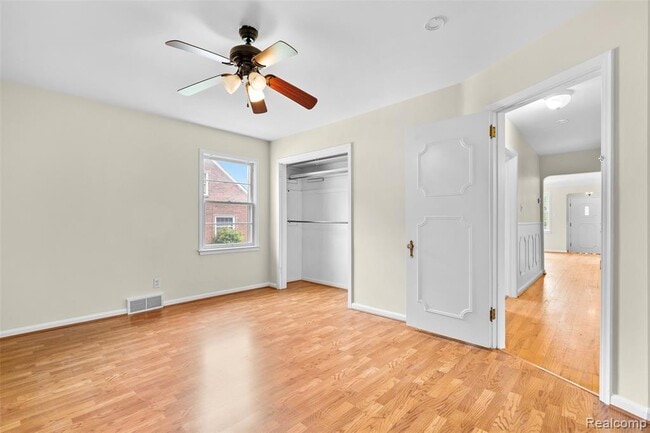 Building Photo - 1121 N Lafayette St