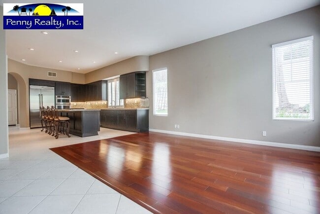 Building Photo - Stunning 4 Bedroom 3.5 Bath Home in the Co...
