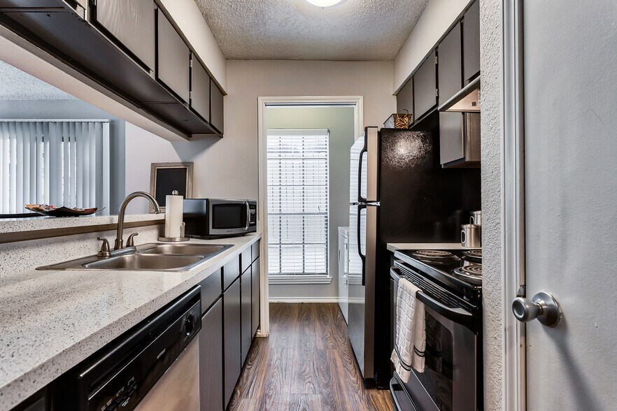 Updated Kitchens - The Broadwater at Salado Creek