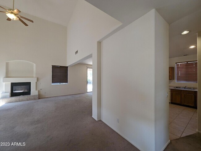 Building Photo - 5794 W Golden Ln