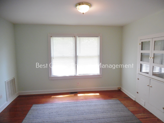 Building Photo - 3931 Locust Hill Rd