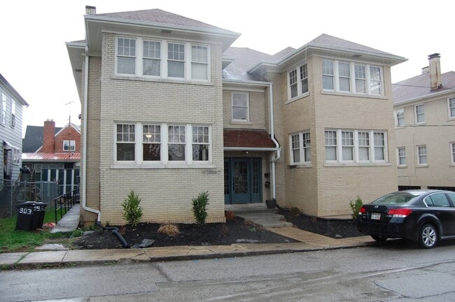 Building Photo - 311 Park Dr