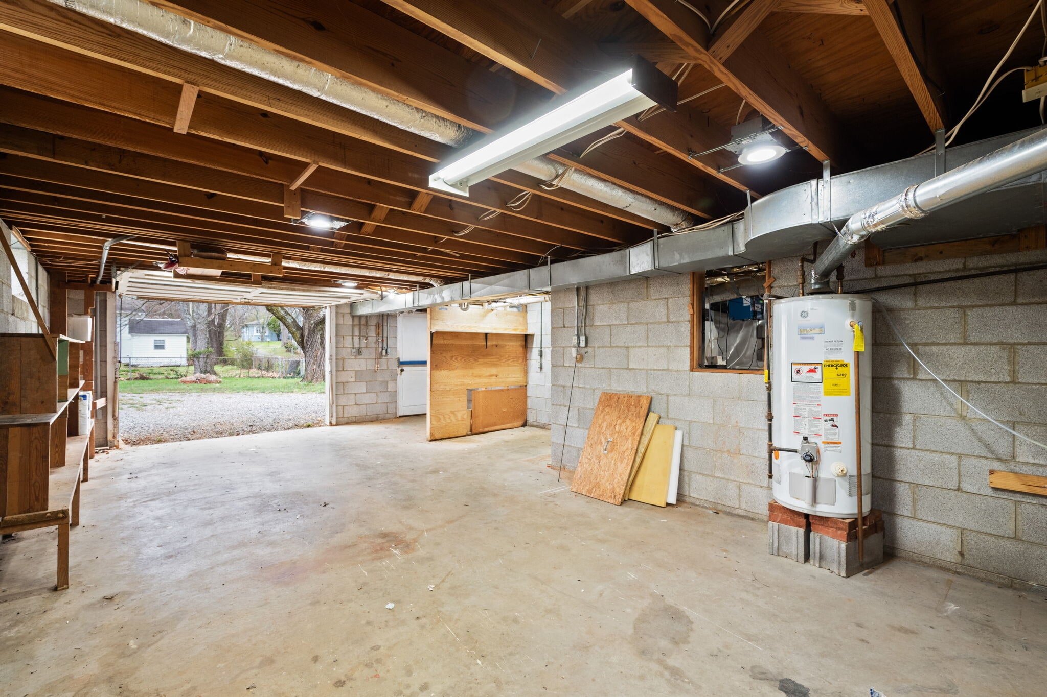 Building Photo - 2115 Ballard Pl