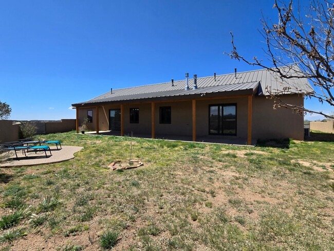 Building Photo - 4 Alma Ct