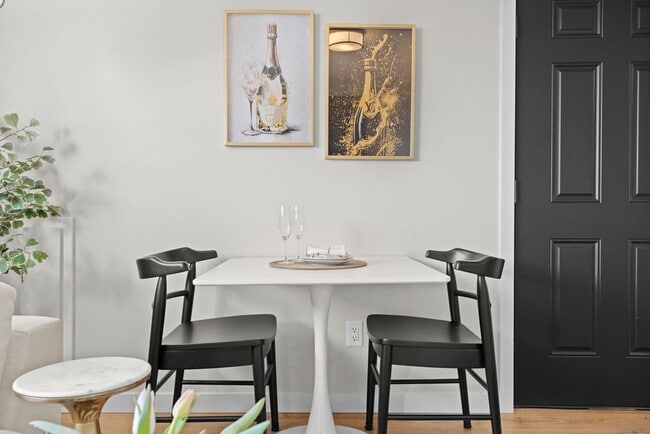 Building Photo - Savvy 1B/1B Unit B I Near Gonzaga/WSU/EWU & 5 Hospitals I Pet Friendly (Furnished)