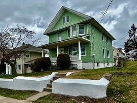 Building Photo - 227 Hamilton Ave