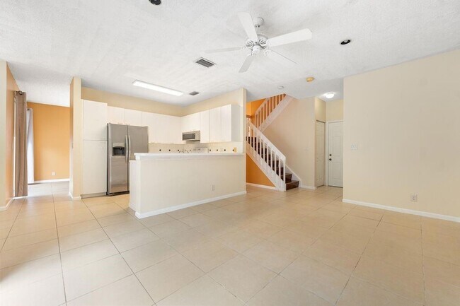 Building Photo - 4708 NW 115th Terrace