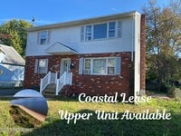 Building Photo - 22 Commodore Ave