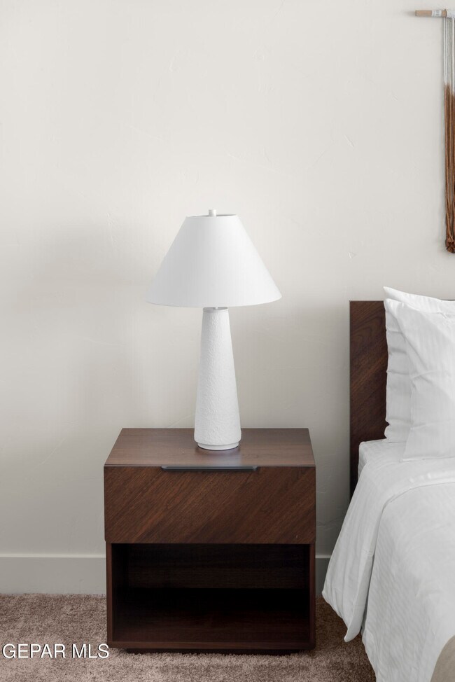 Building Photo - 828 Durham Wy