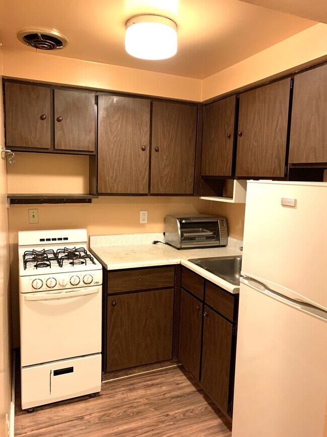 Building Photo - 4349 Murray Ave