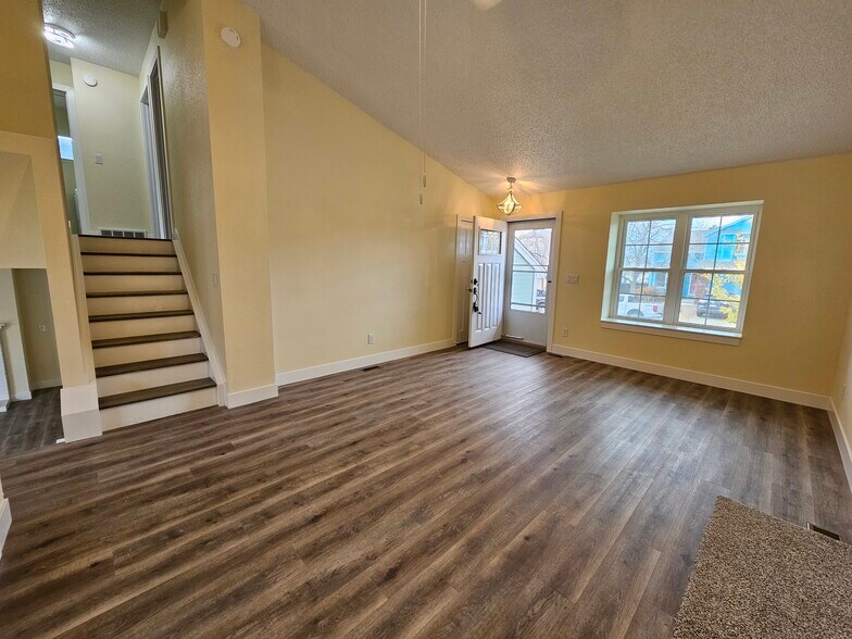 Building Photo - 5875 Granby Hill Dr