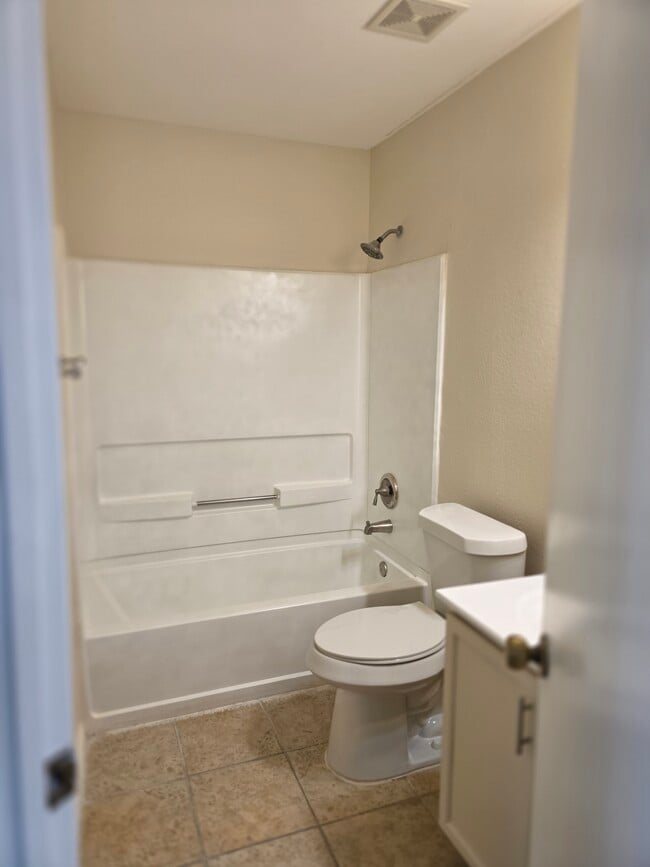 Building Photo - 14227 Wetmore Bend